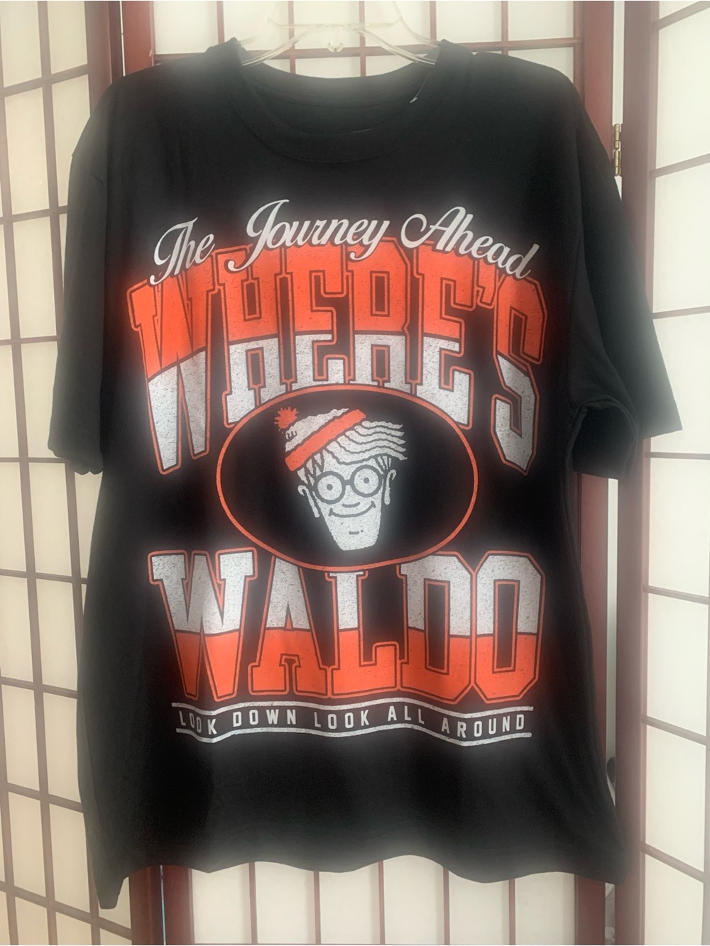 NWT Where's Waldo? By DreamWorks Black/White/Orange thick T-Shirt Men’s Size M